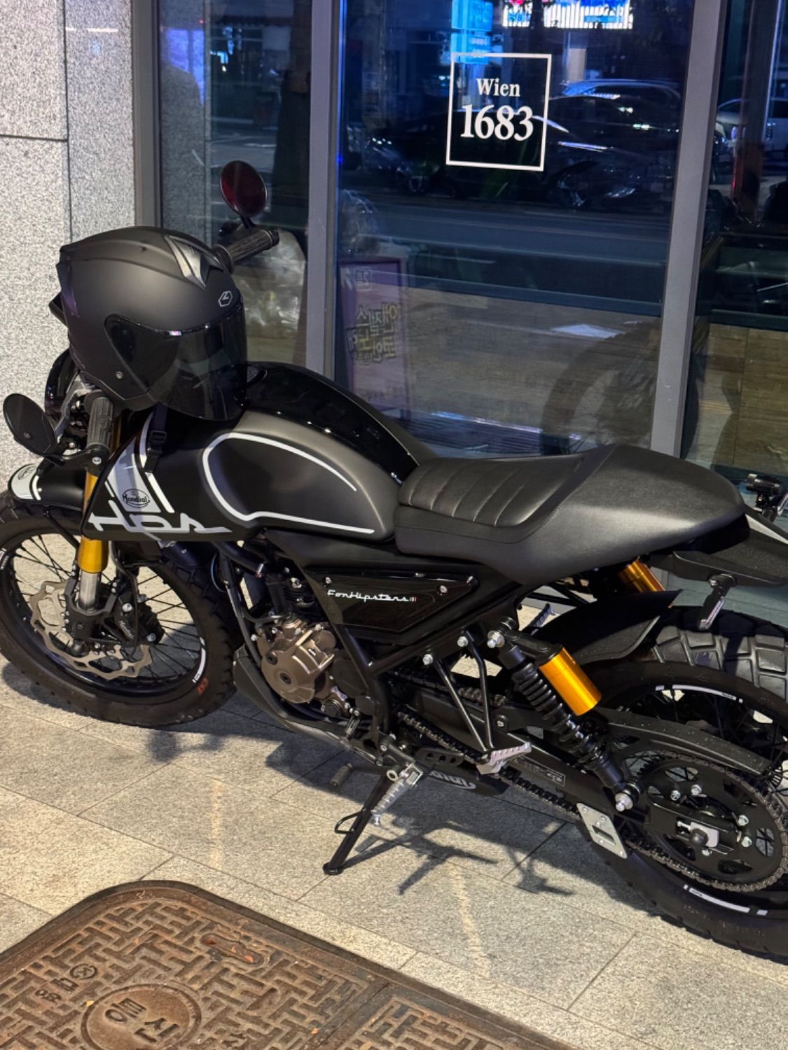 몬디알 힙스터 125 main