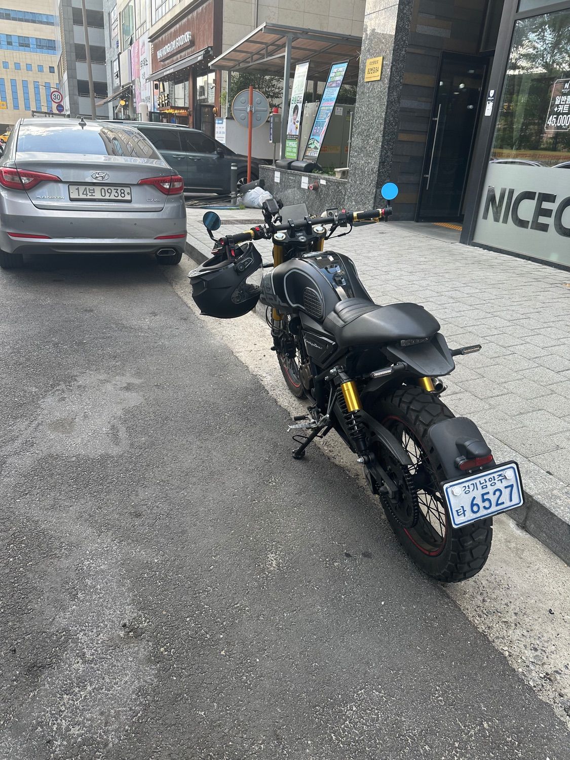 몬디알 힙스터 125 more