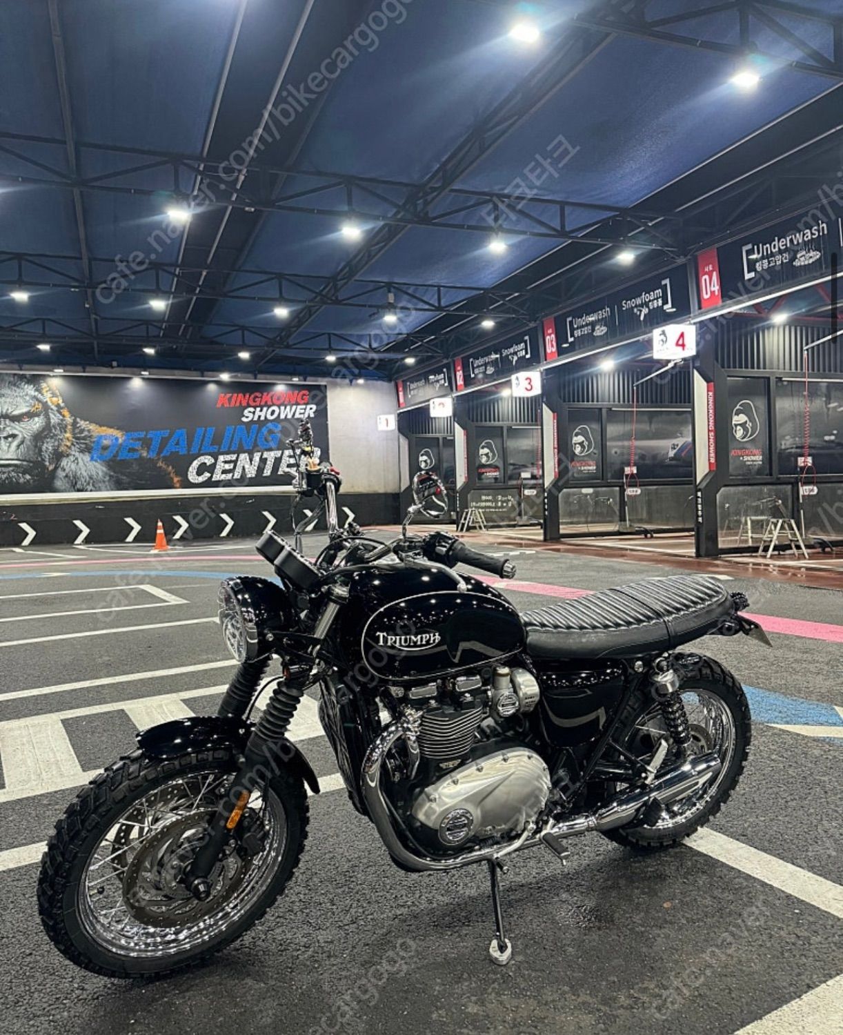 트라이엄프 본네빌 T120 main