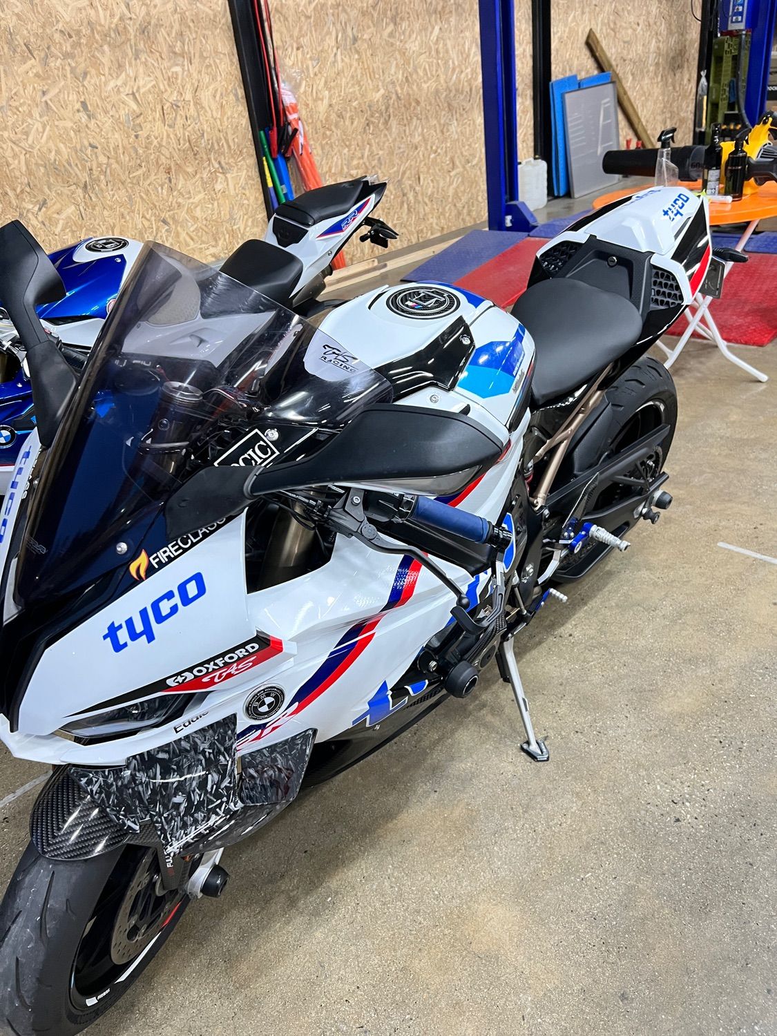 BMW S 1000 RR 2022 화이트 사진 3