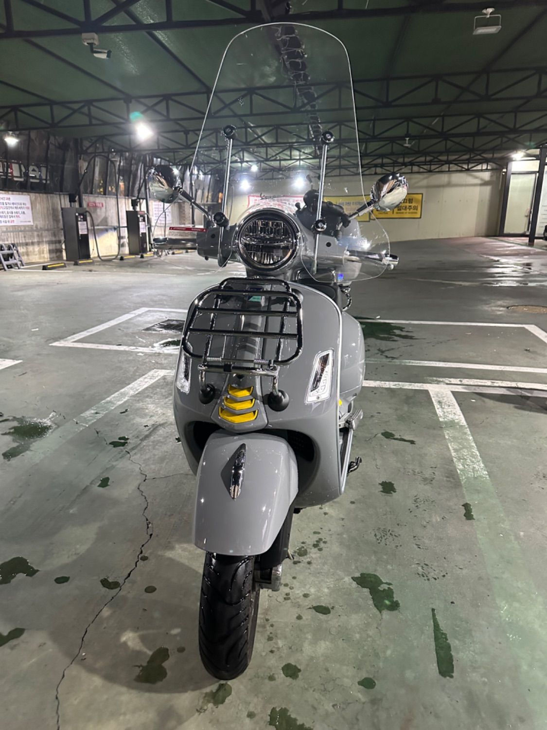 베스파 GTS 300 슈퍼테크 thumb 2