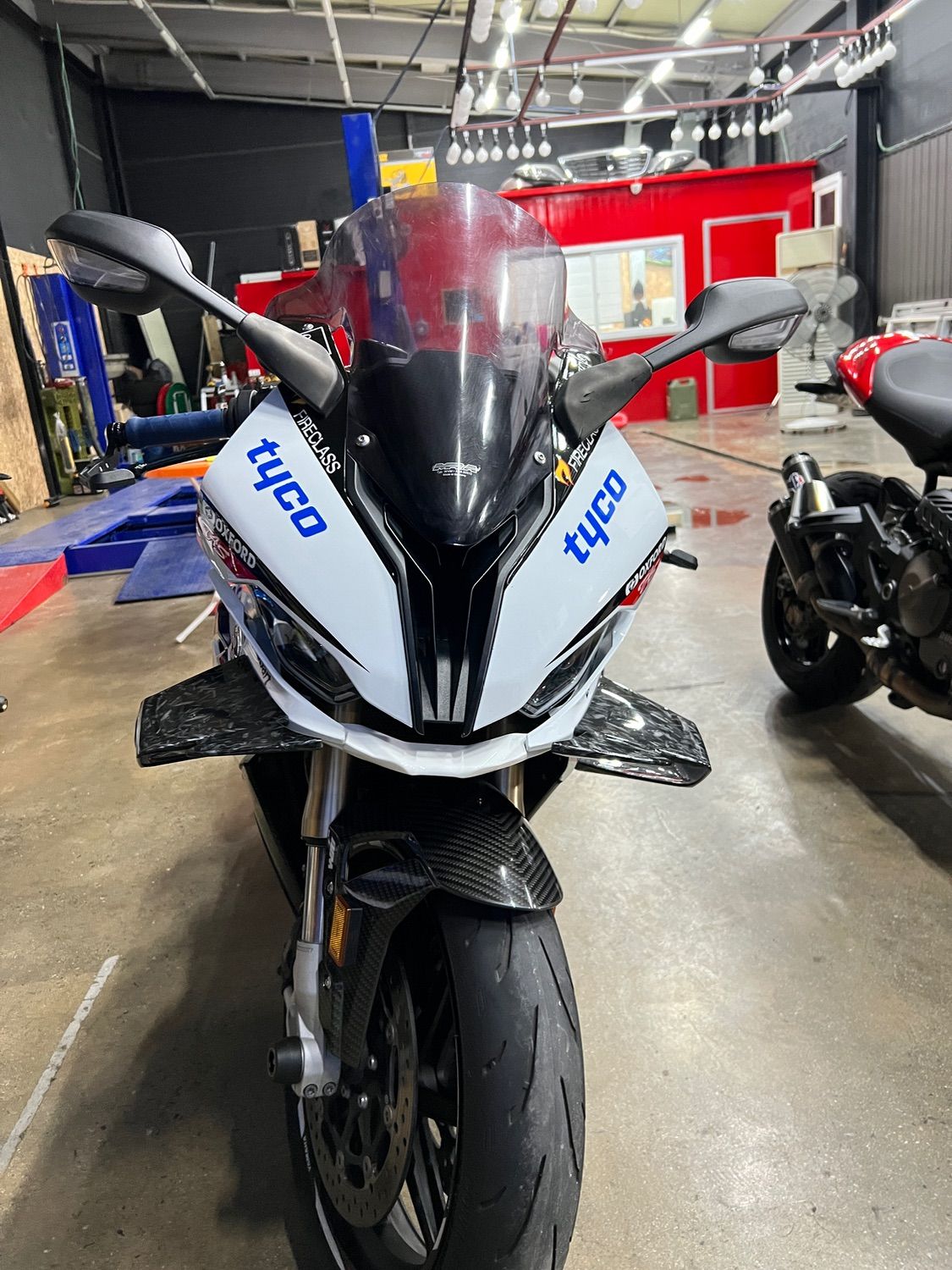 BMW S 1000 RR 2022 화이트 사진 1