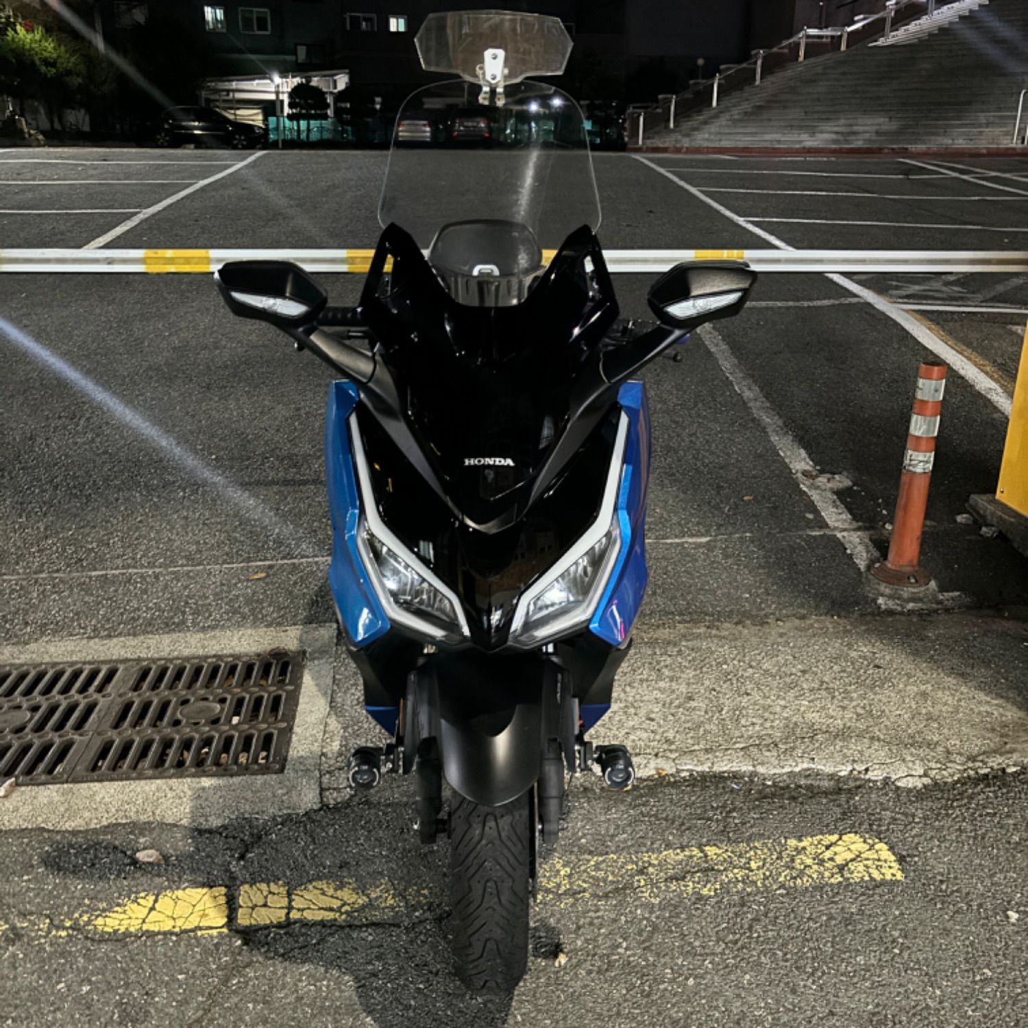 혼다 포르자 350 thumb 2