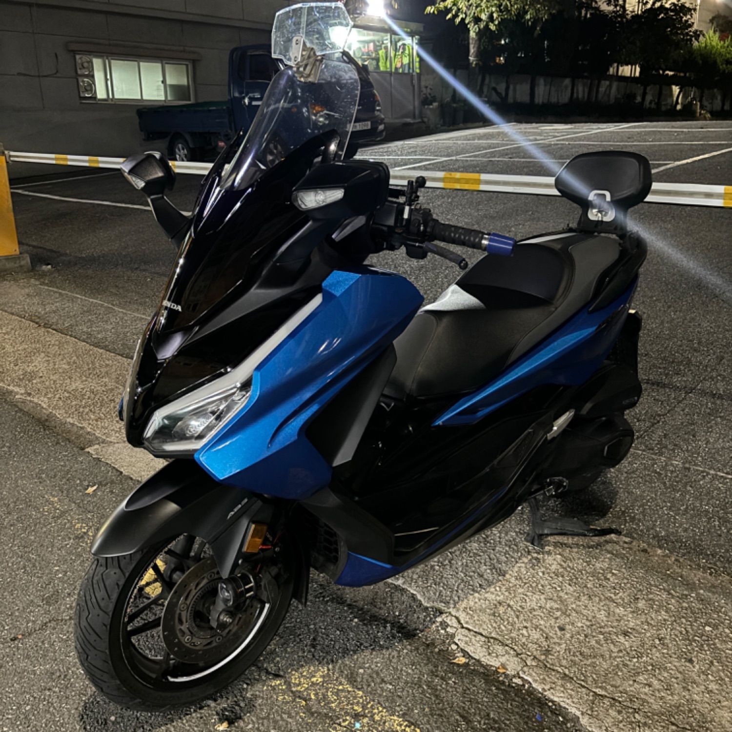 혼다 포르자 350 more