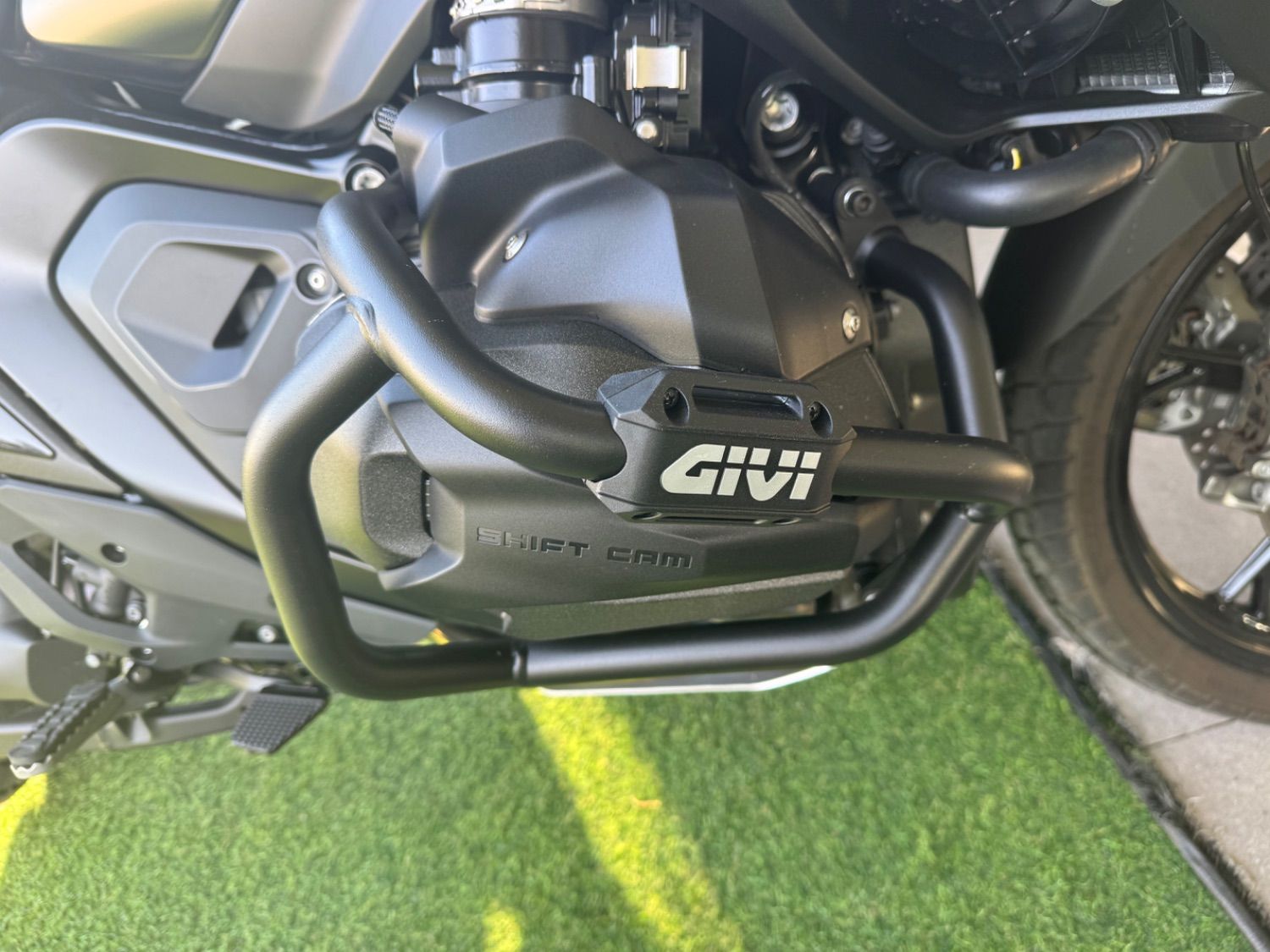 BMW R 1300 GS 2024 블랙 사진 8