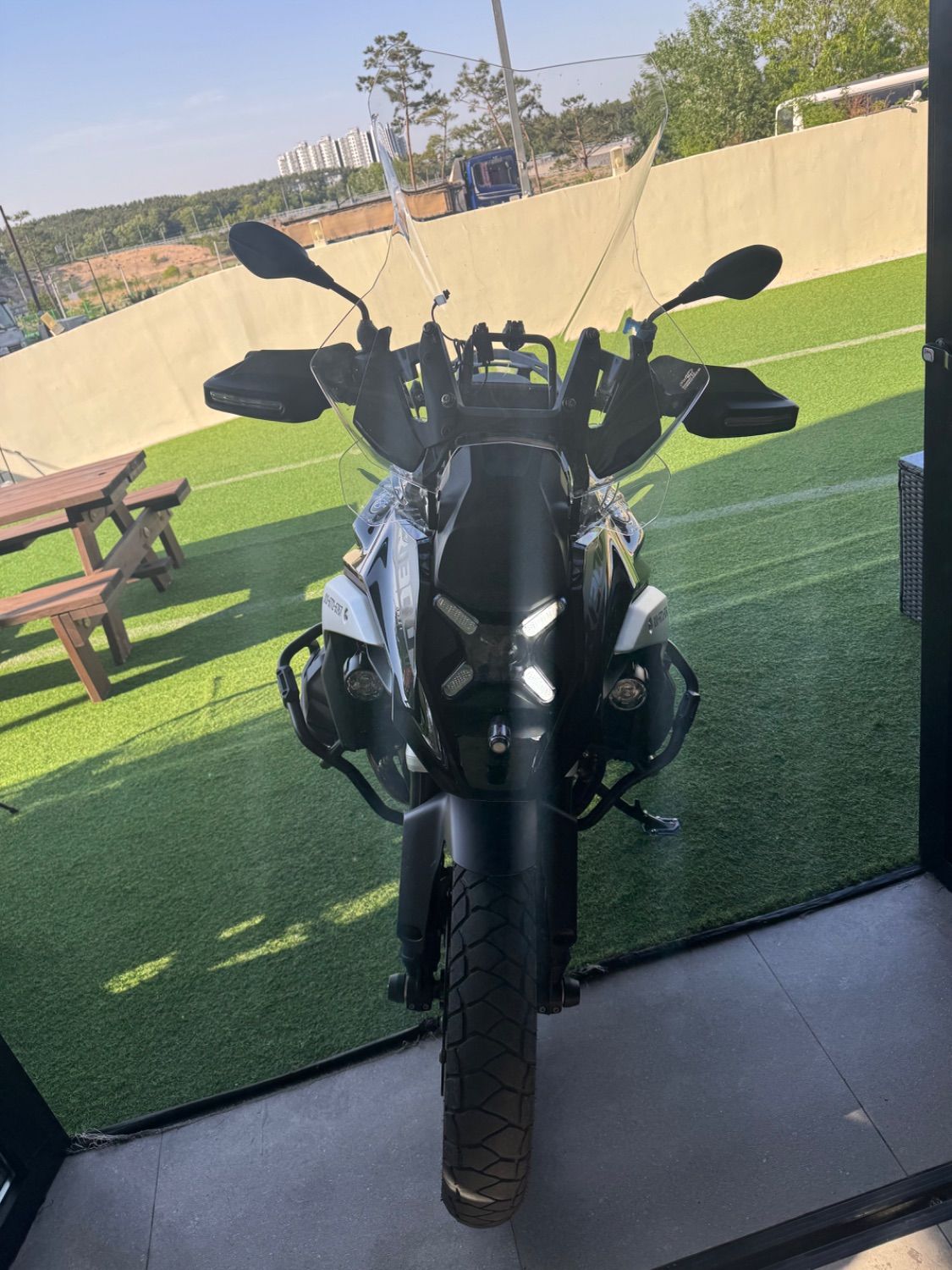 BMW R 1300 GS 2024 블랙 사진 1
