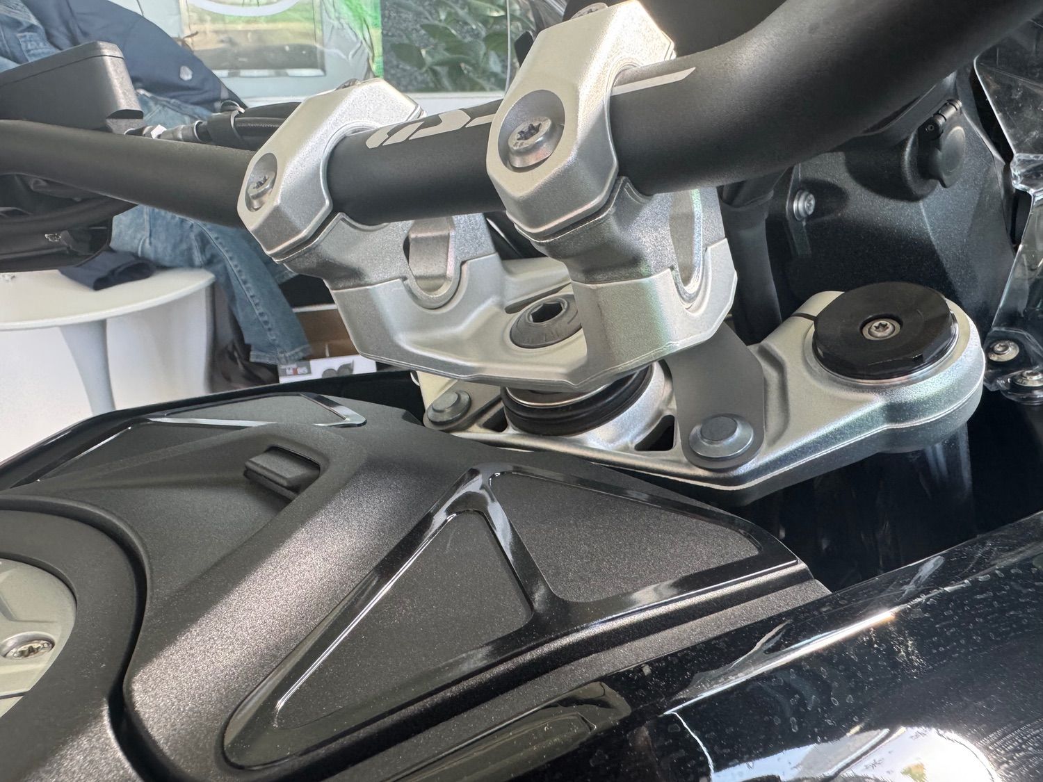 BMW R 1300 GS 2024 블랙 사진 3
