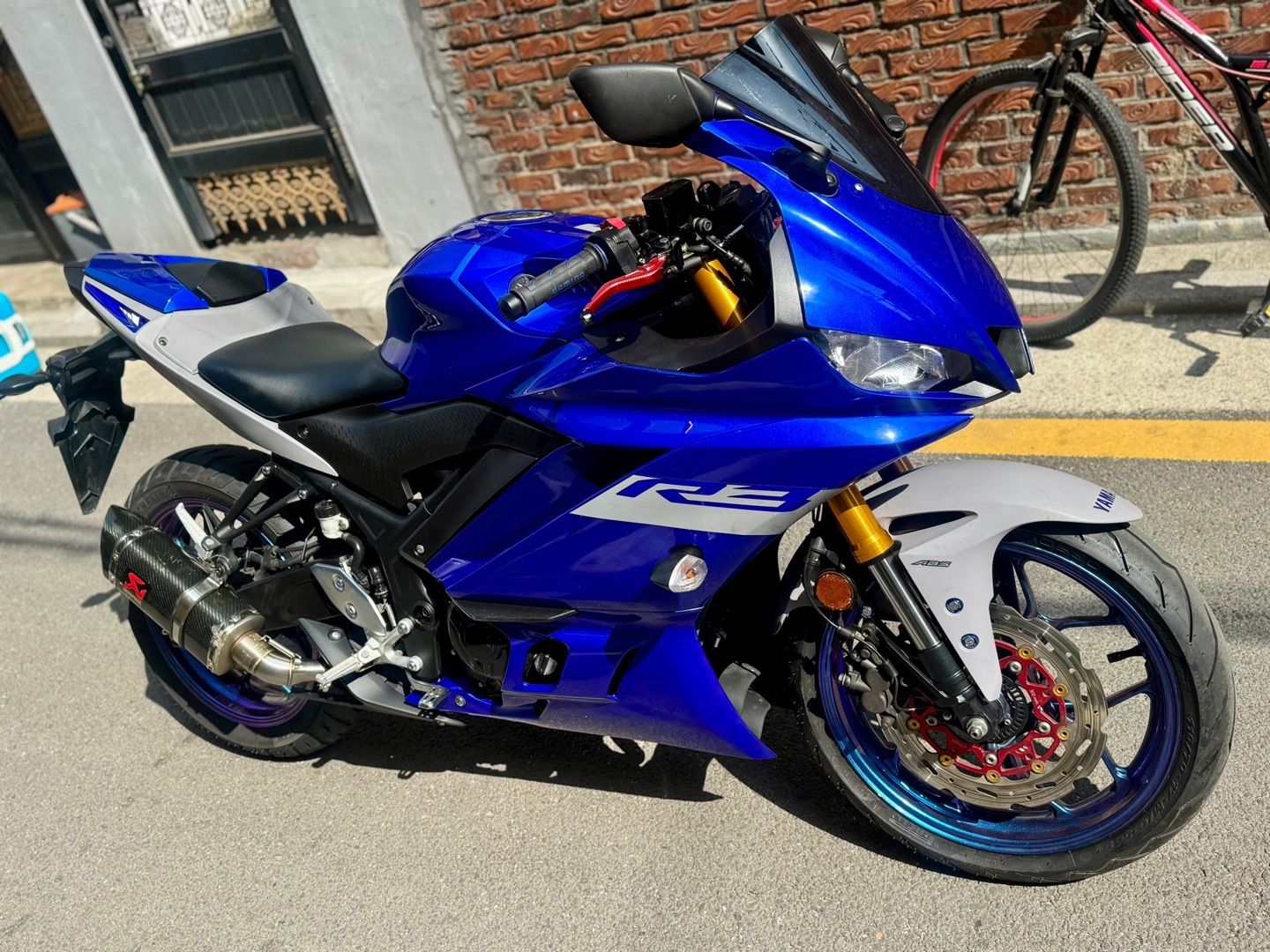 야마하 YZF R3 thumb 2
