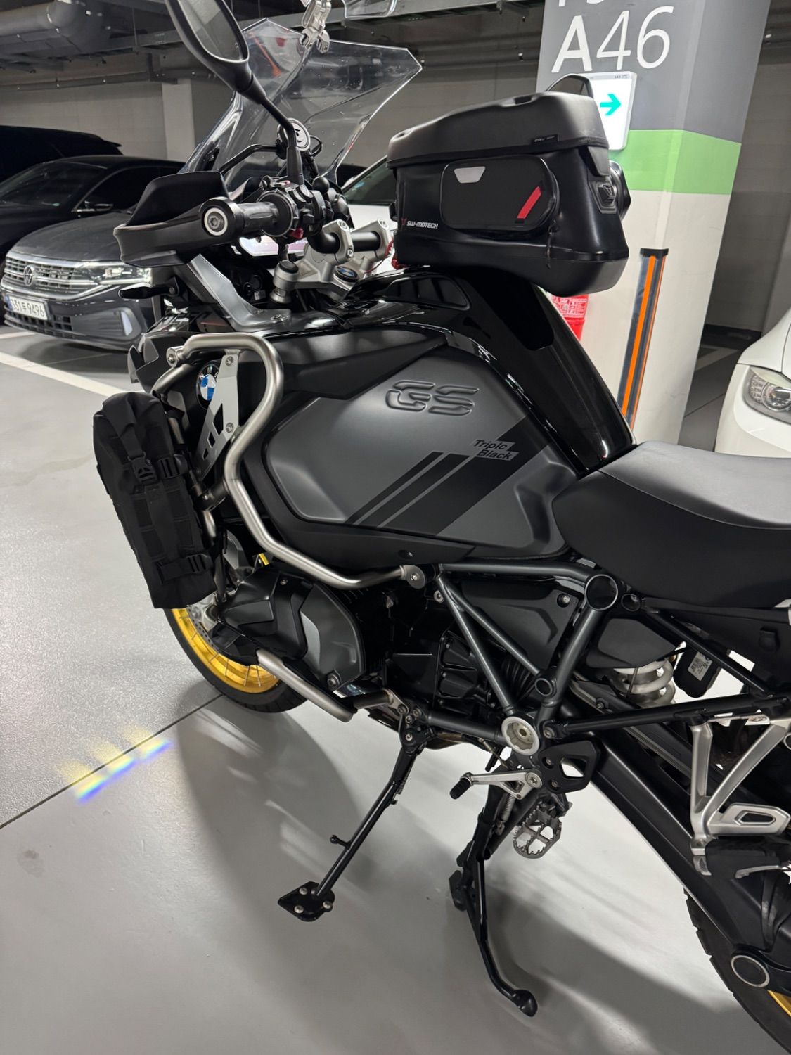 BMW R 1250 GS 어드벤처 2021 블랙 사진 2