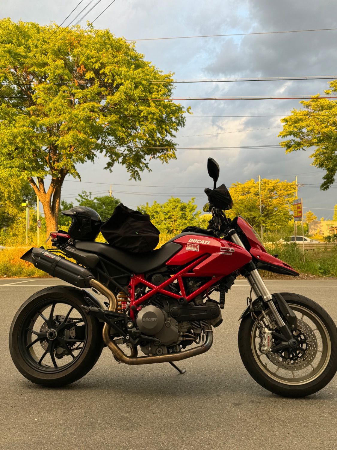 두카티 하이퍼모타드 796 thumb 2