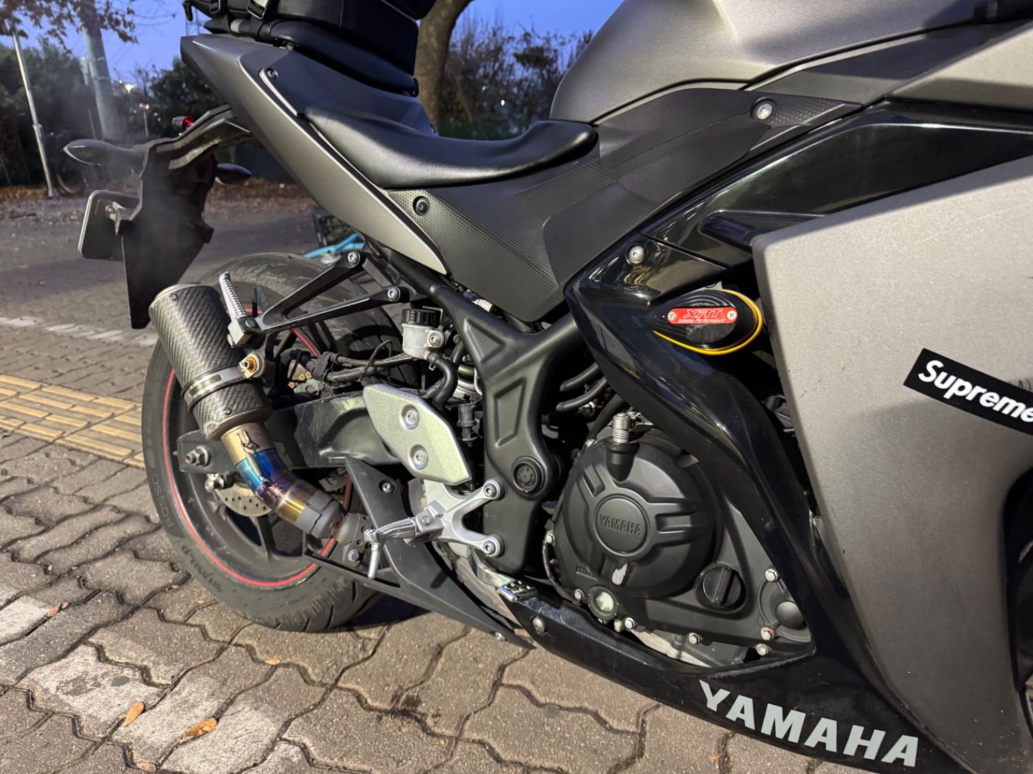 야마하 YZF R3 thumb 2