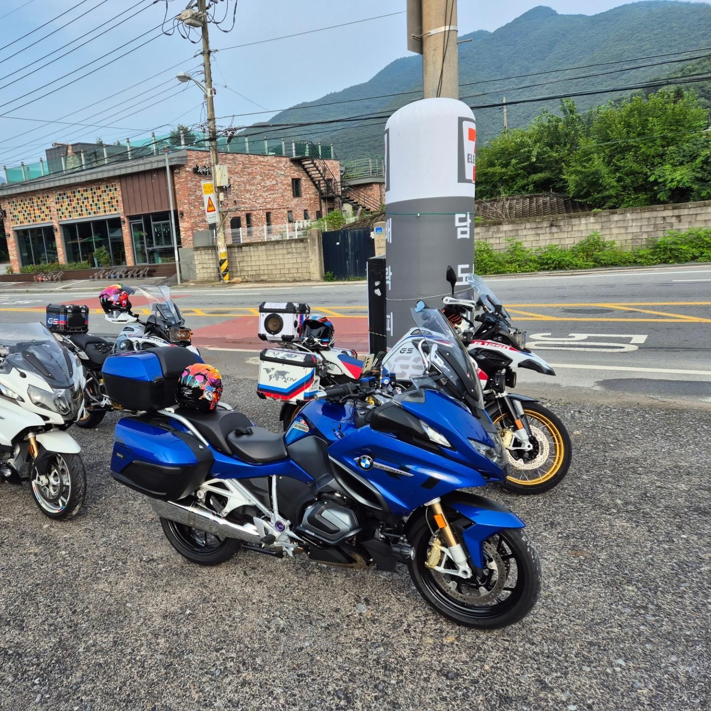 BMW R 1250 RT 2022 블루 사진 2