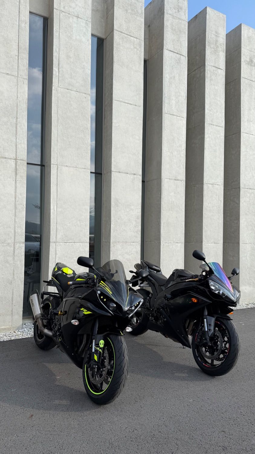 야마하 YZF R1 2014 블랙 사진 1