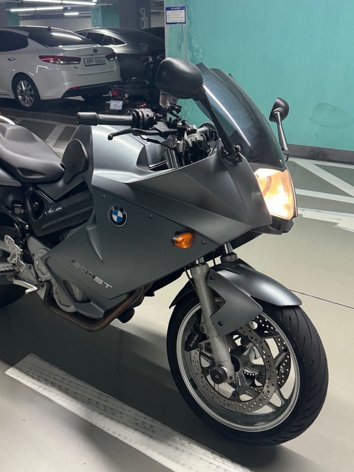 BMW F 800 ST more