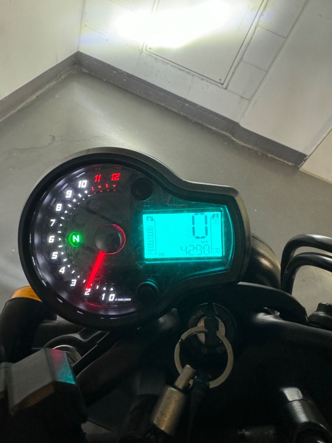 KR모터스 아퀼라 125 main