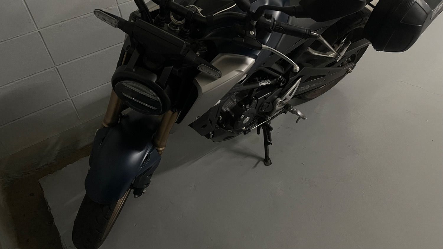 혼다 CB 125 R more