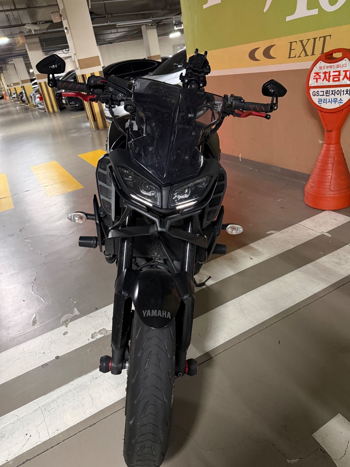 야마하 MT 09 2019 블랙 사진 2
