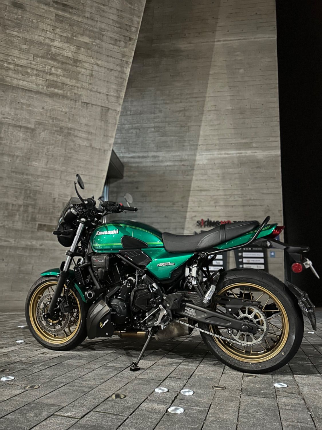 가와사키 Z 650 RS more