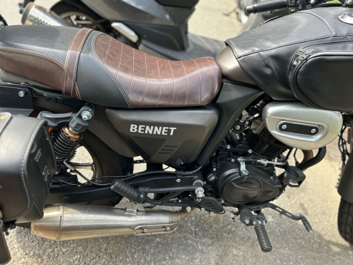 기타 베네트 125 more