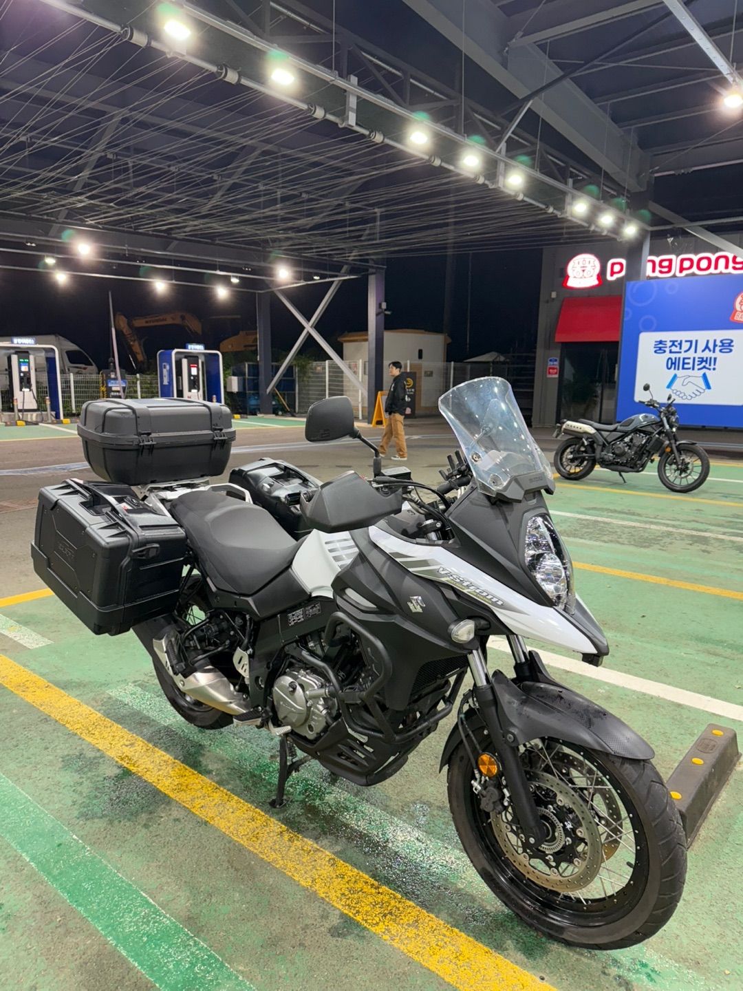 스즈키 브이스트롬 650 thumb 2