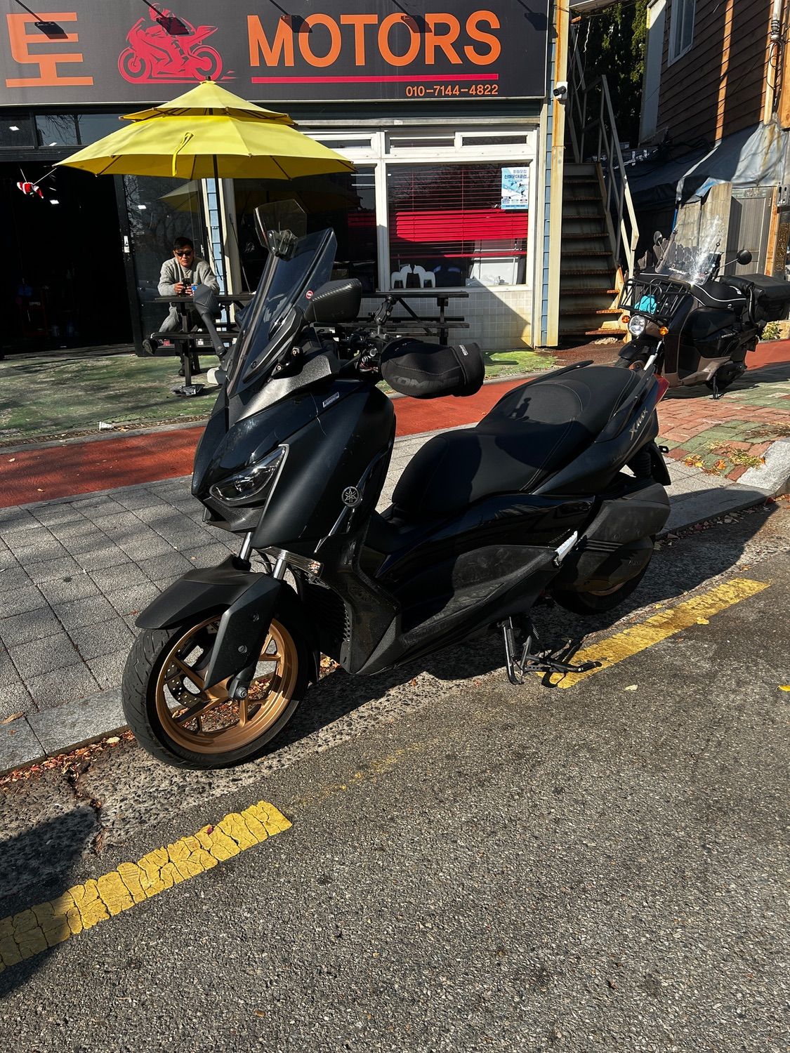 야마하 XMAX 300 ABS more