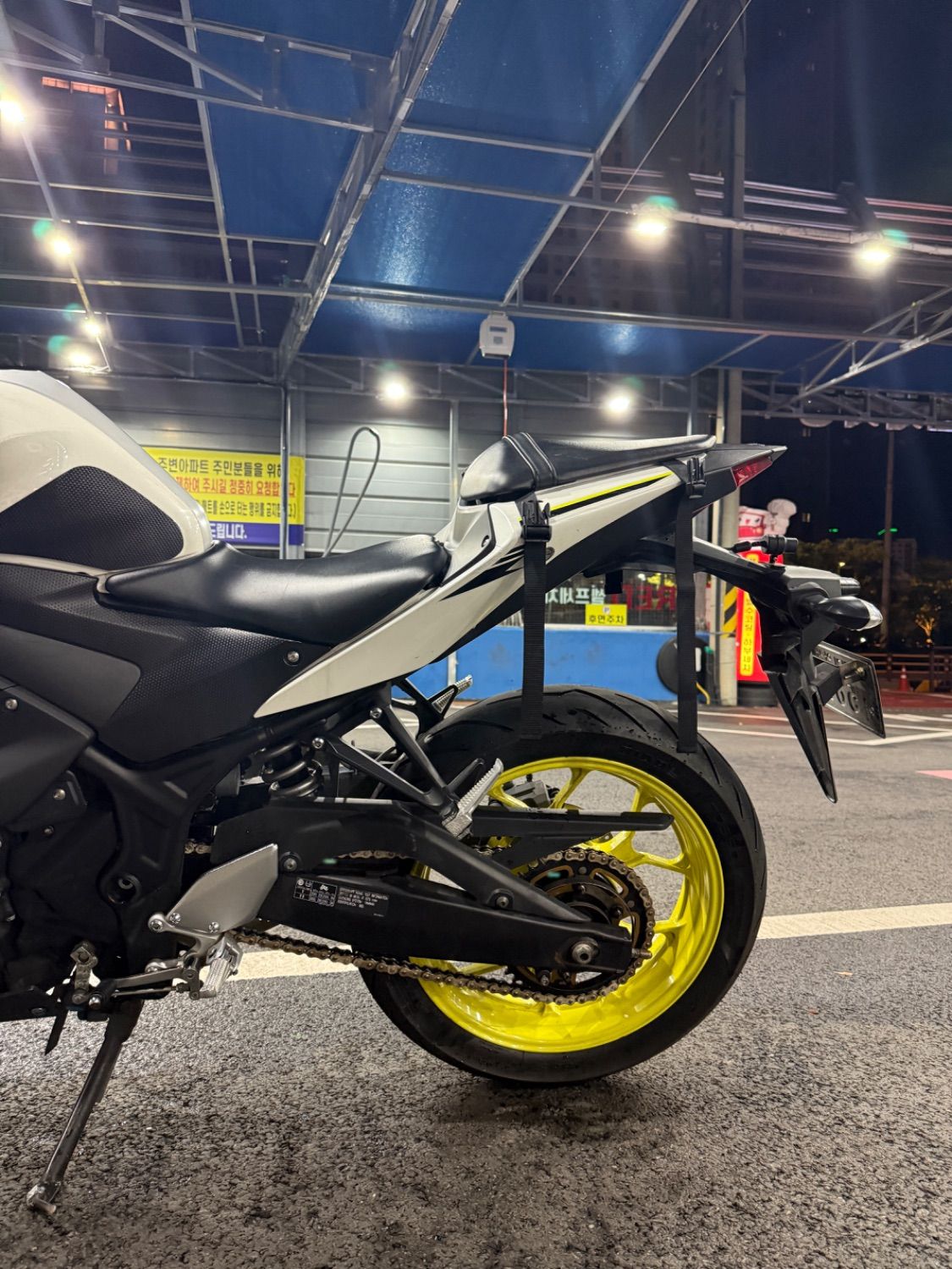 야마하 YZF R3 more