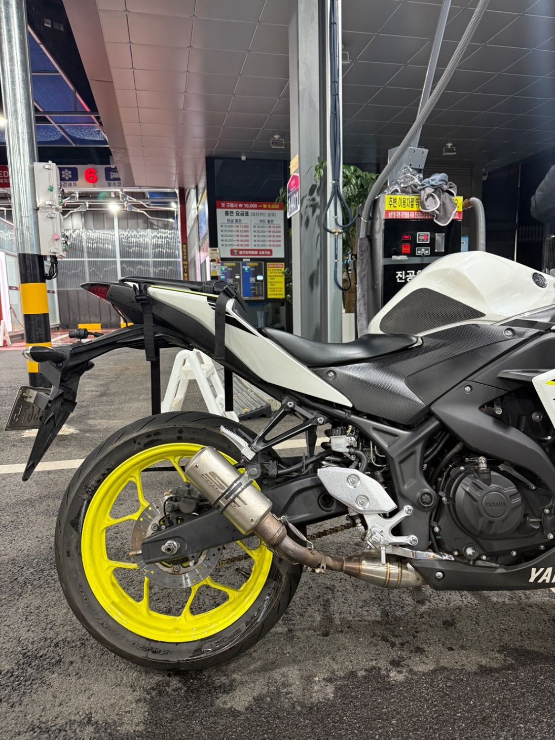 야마하 YZF R3 thumb 2