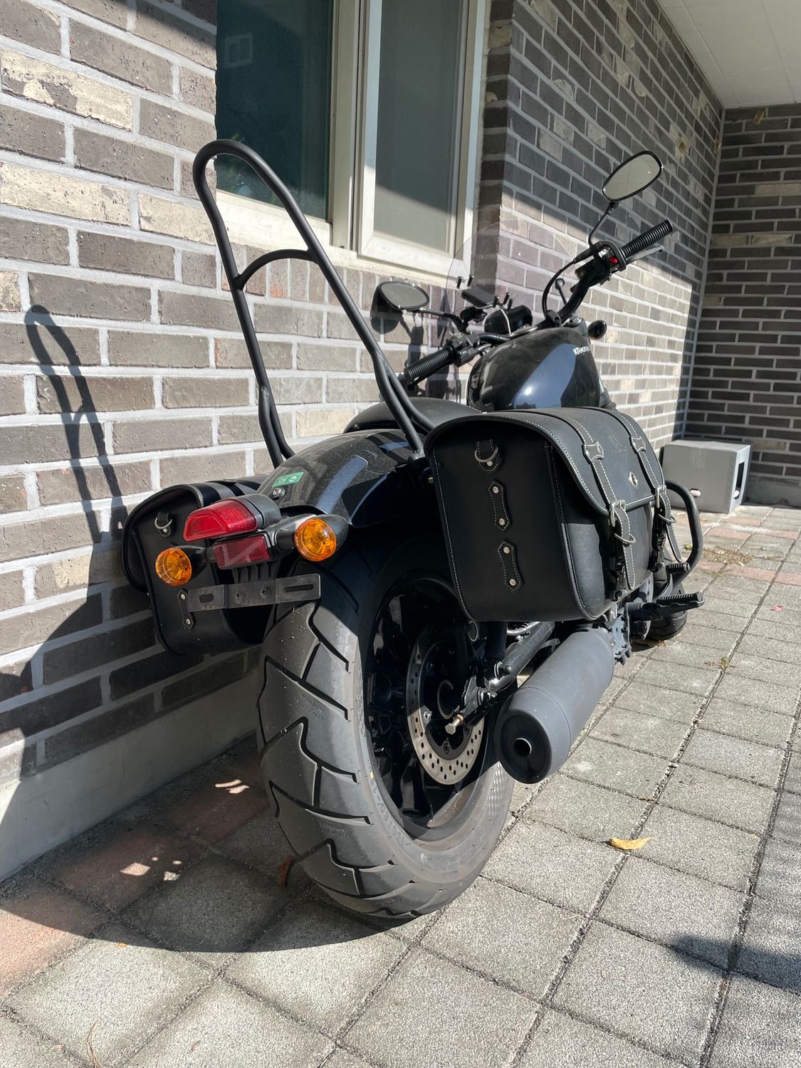 KR모터스 아퀼라 125 more