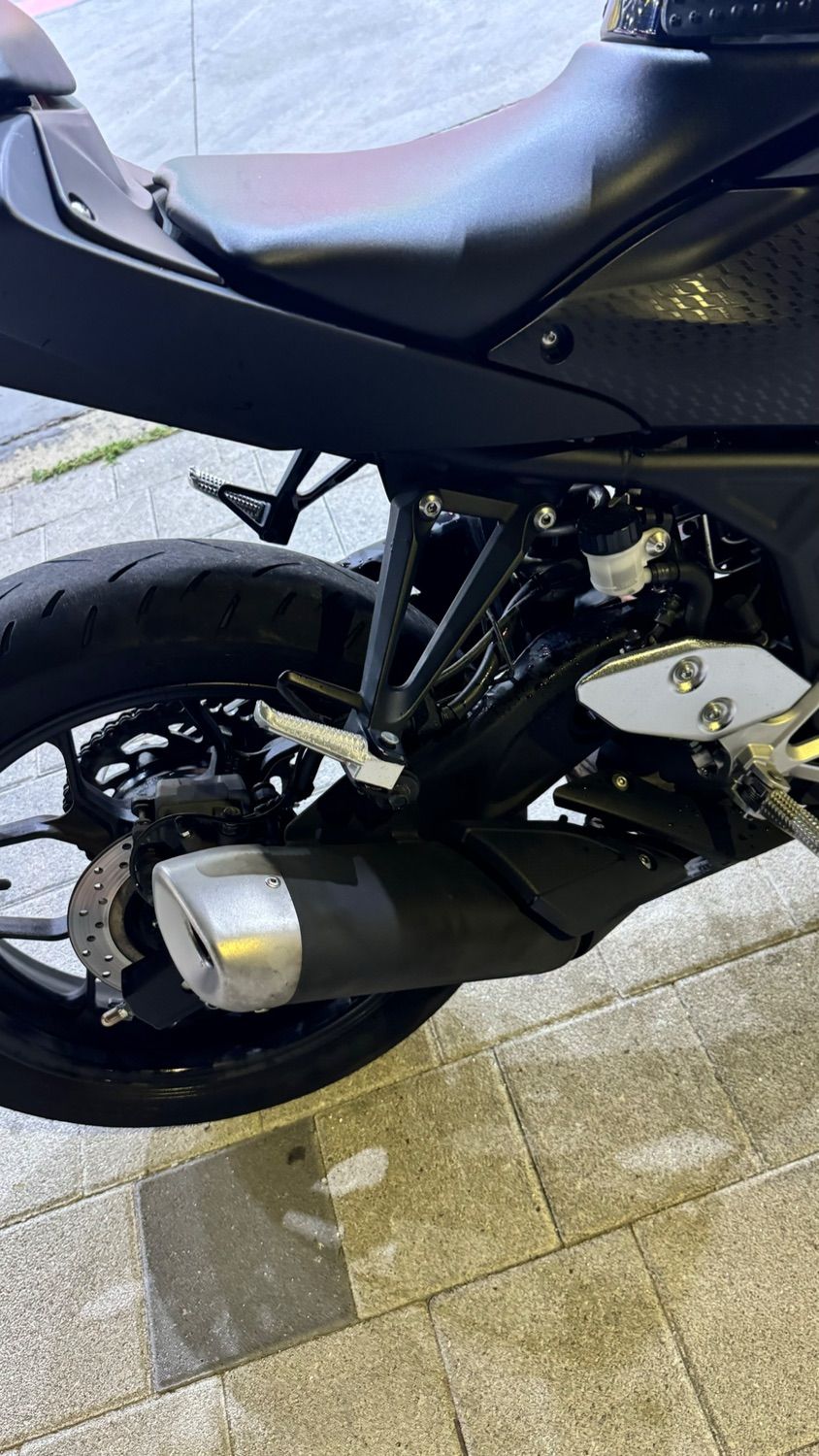 야마하 YZF R3 thumb 2