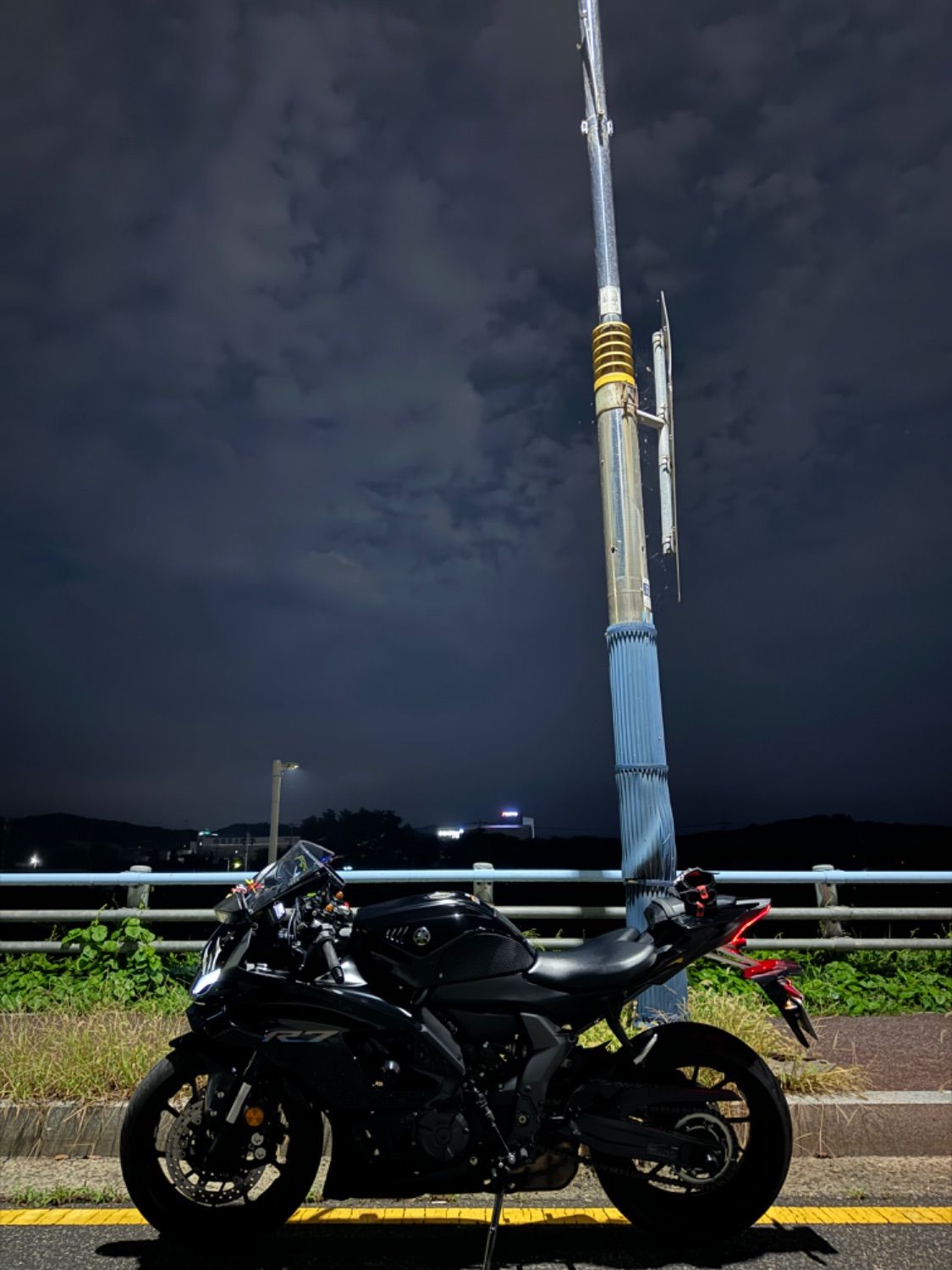 야마하 YZF R7 more