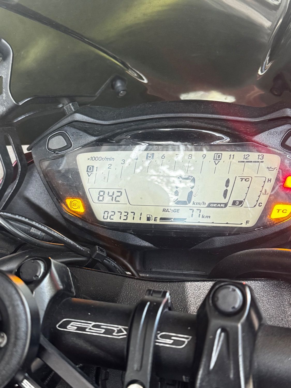 스즈키 GSX S 750 more