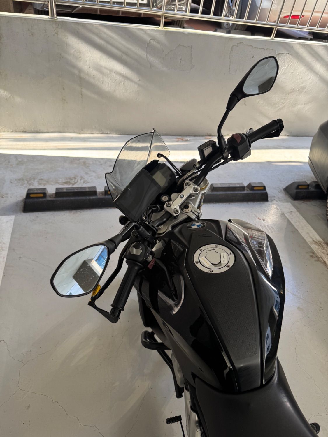 BMW G 310 R thumb 2