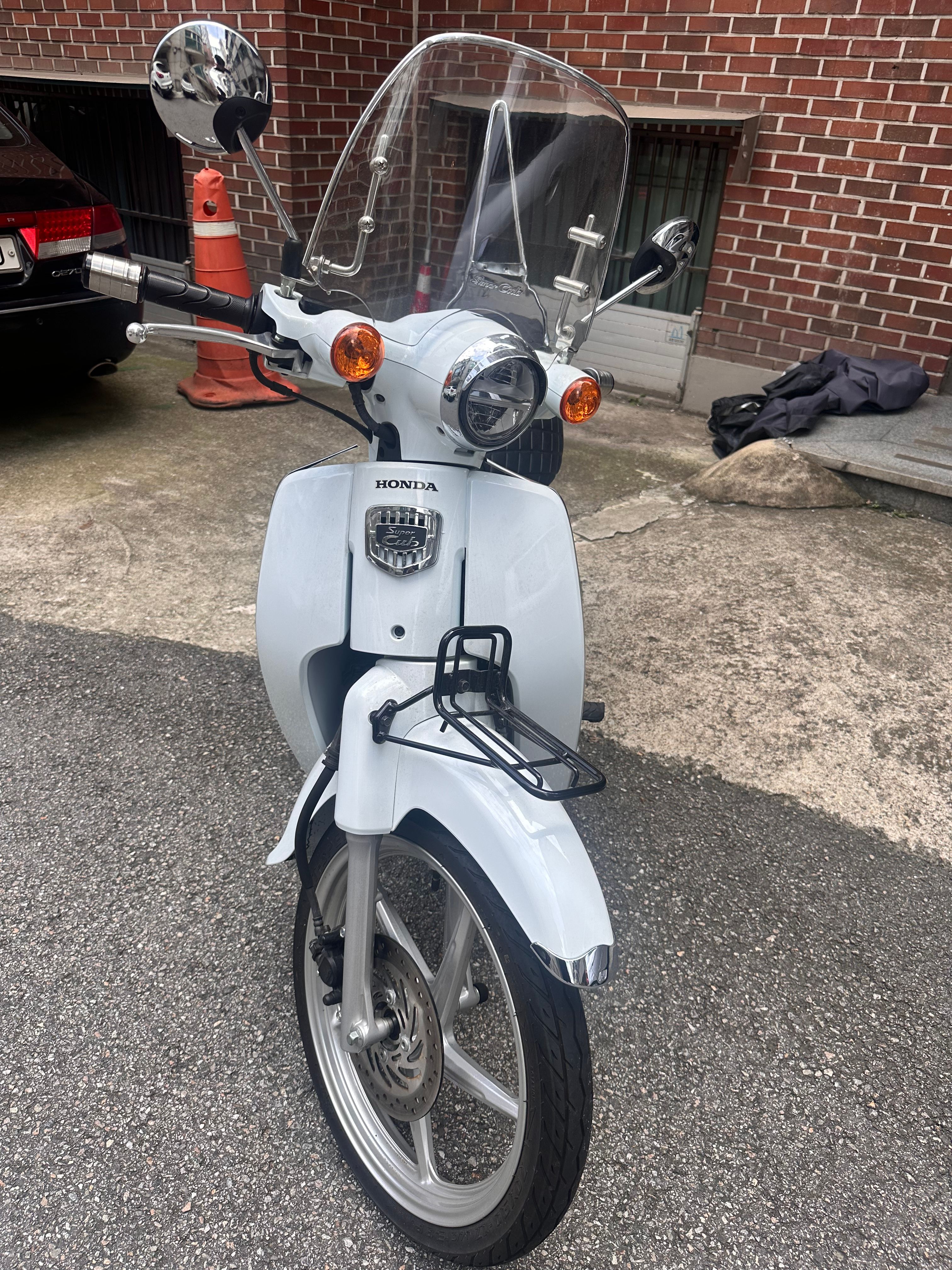 혼다 슈퍼 커브 110 more