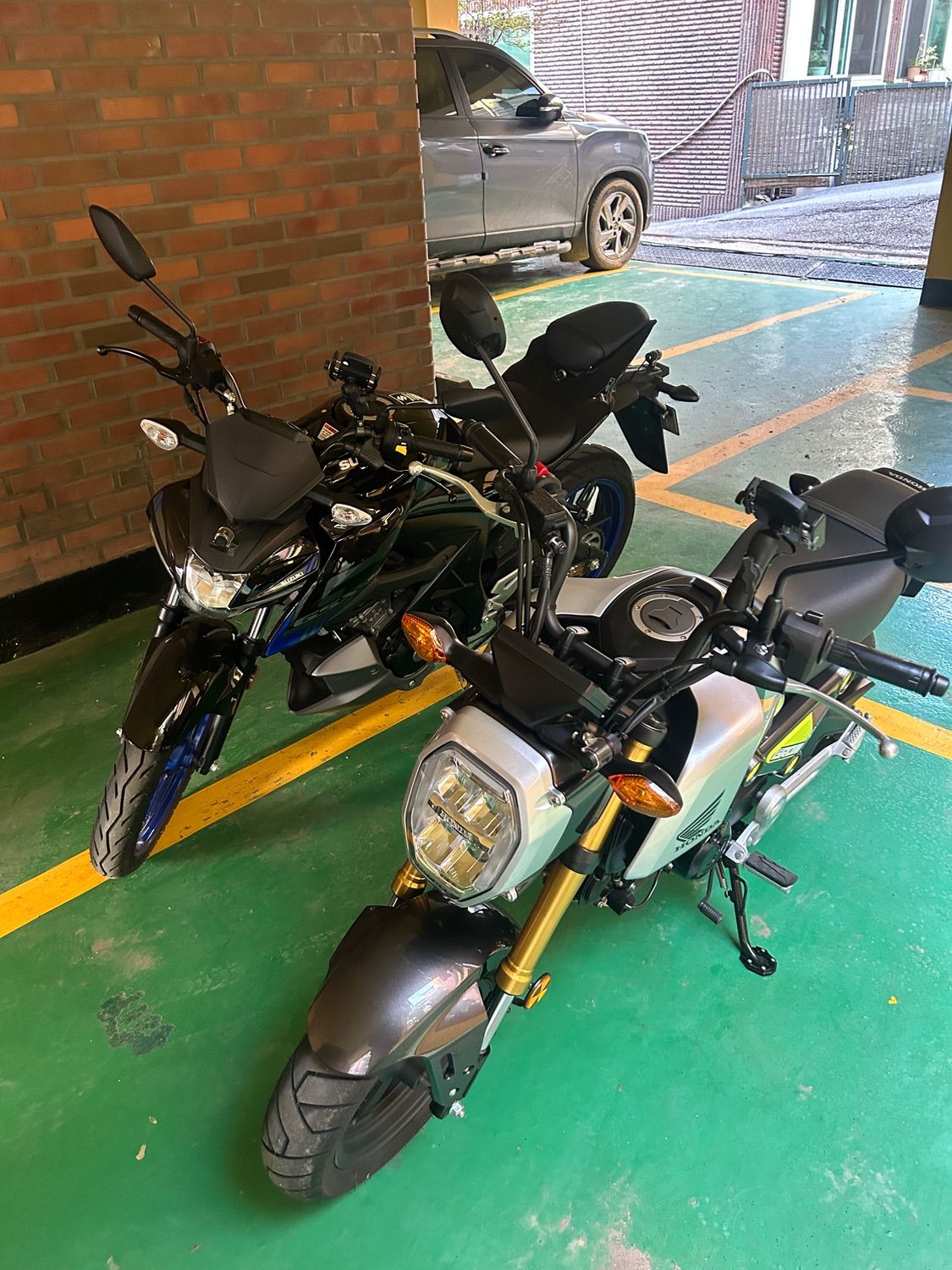 스즈키 GSX S 125 thumb 2