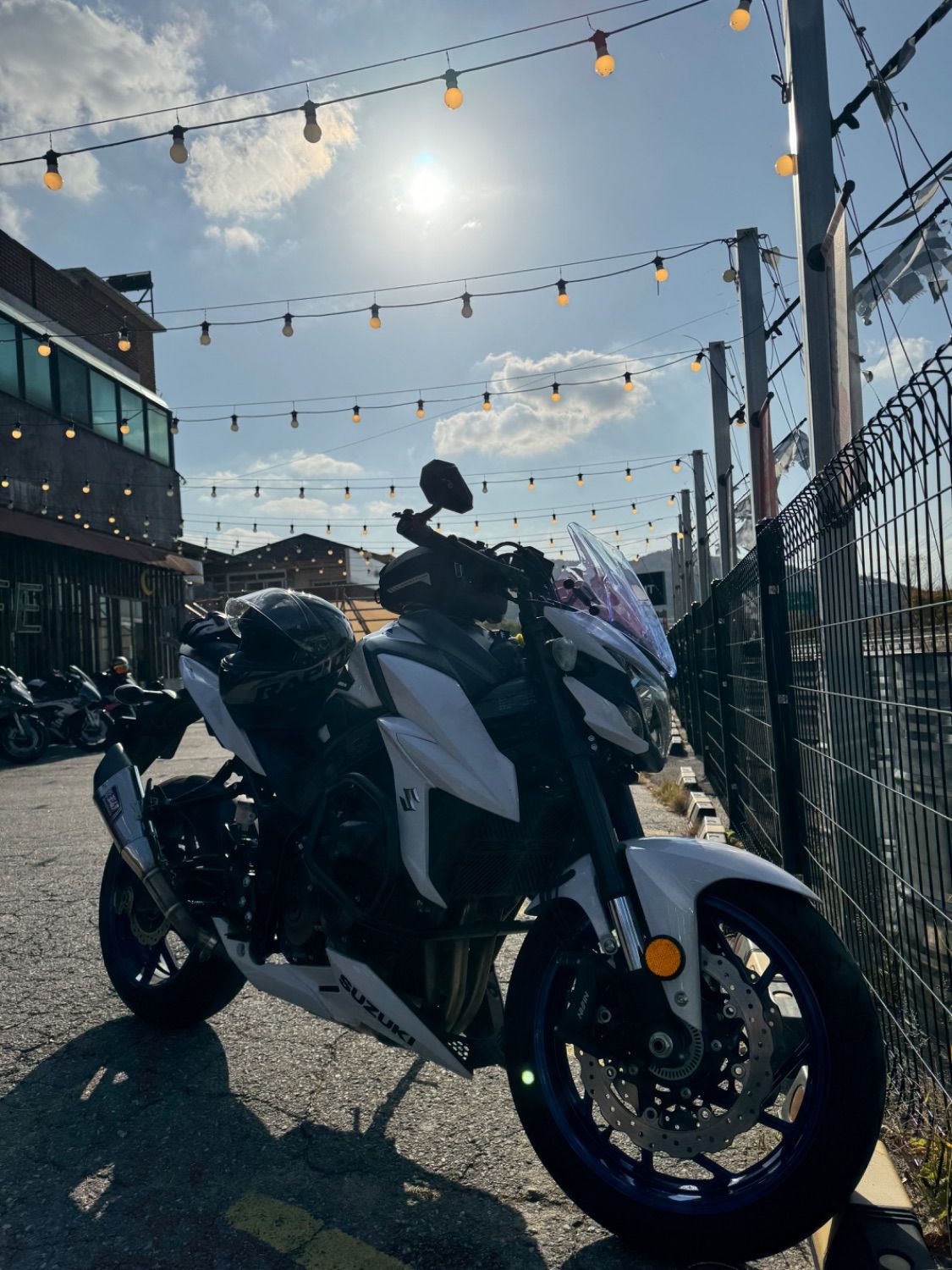 스즈키 GSX S 750 more