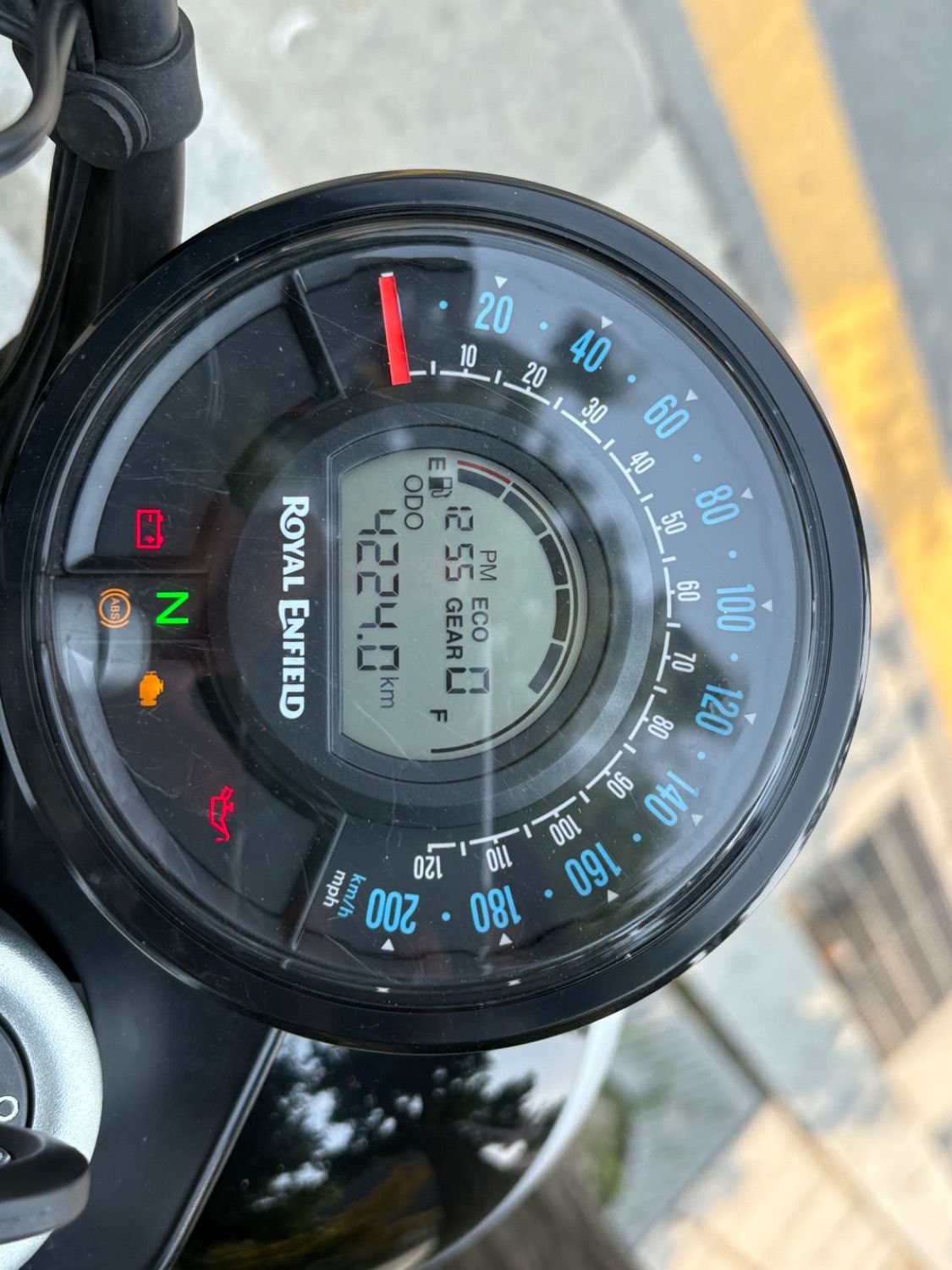 로얄엔필드 슈퍼메테오 650 more