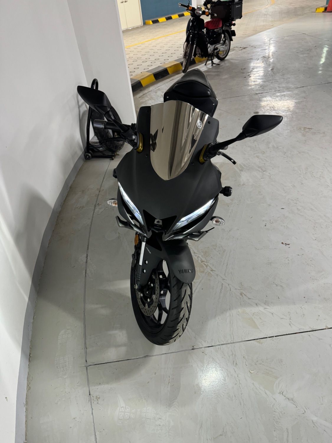 야마하 YZF R3 thumb 2