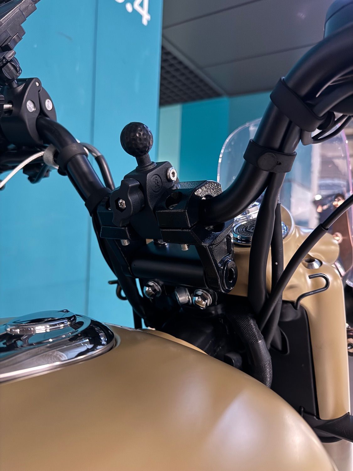 로얄엔필드 클래식 350 more