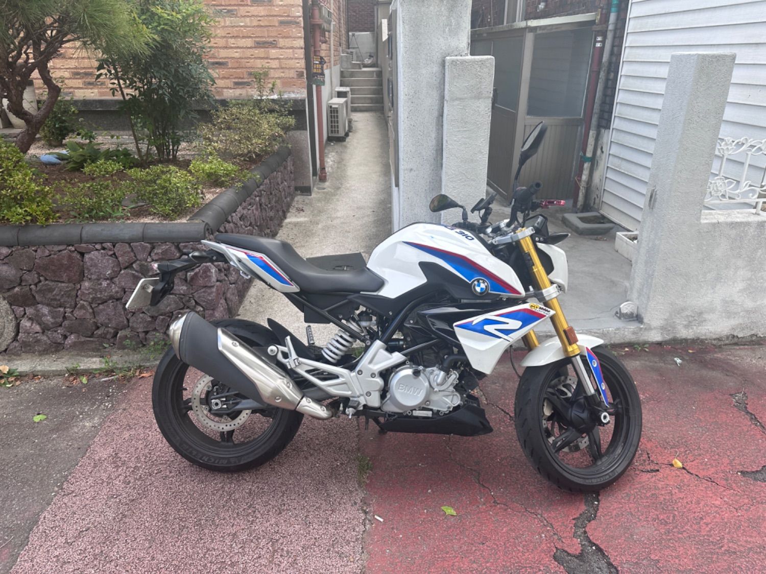 BMW G 310 R more