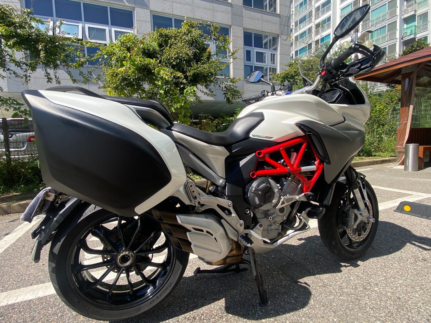 MV아구스타 투리스모 벨로체 루쏘 800 more