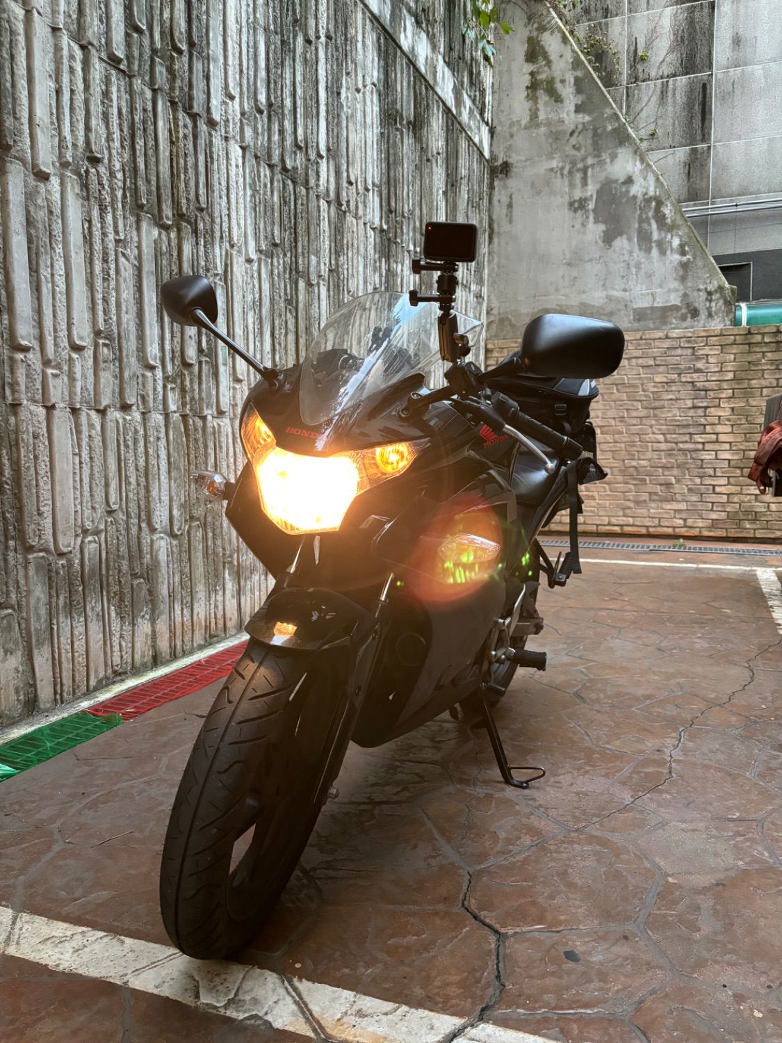 혼다 CBR 125 R thumb 2