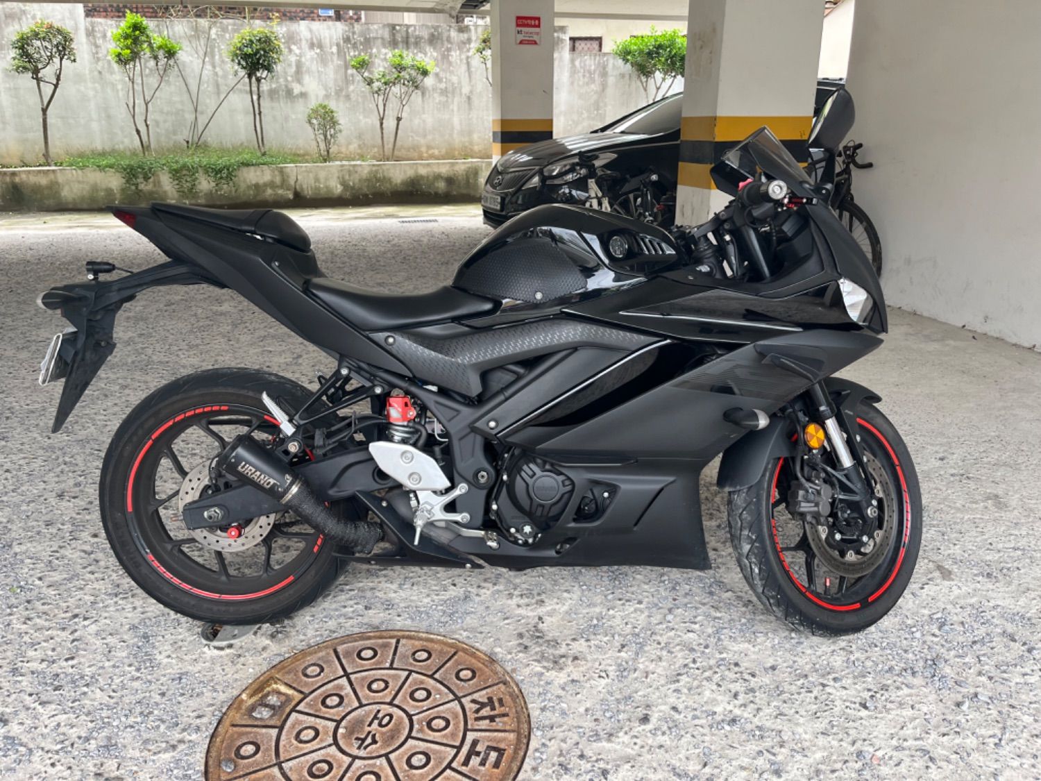 야마하 YZF R3 thumb 2