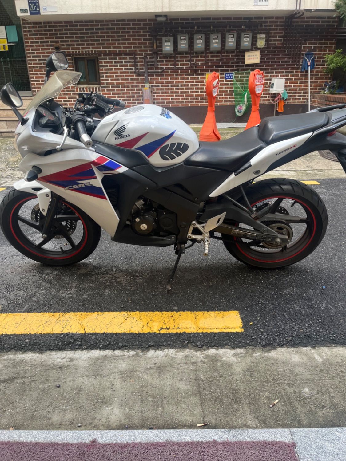혼다 CBR 125 R more