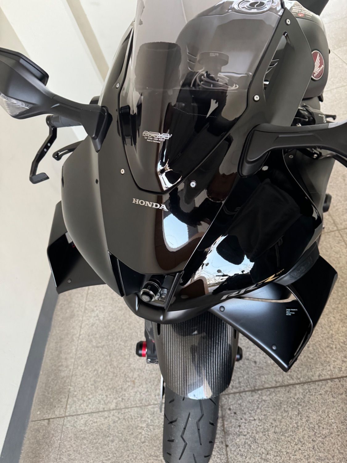 혼다 CBR 1000 RR-R 파이어블레이드 2021 블랙 사진 2