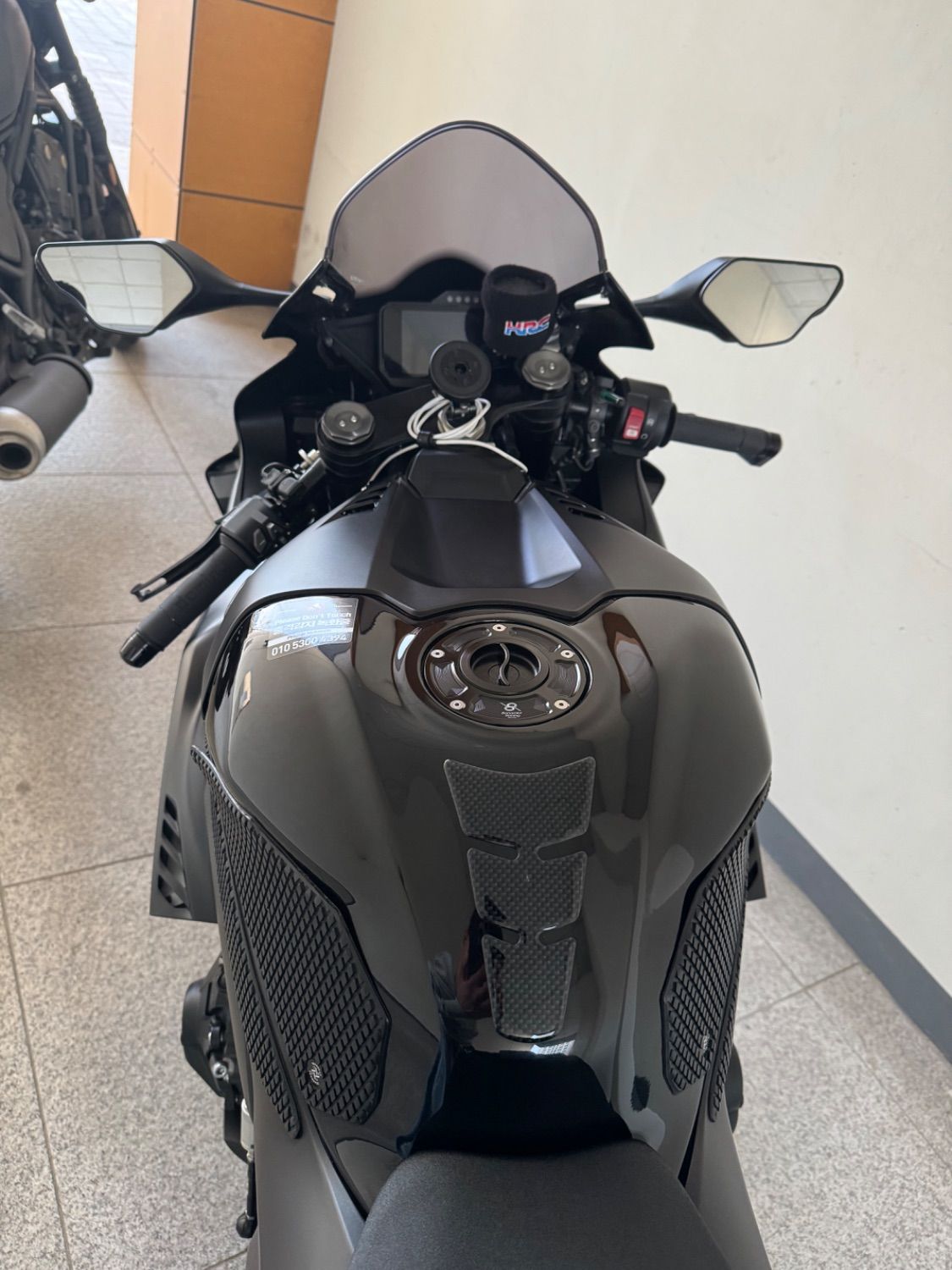 혼다 CBR 1000 RR-R 파이어블레이드 2021 블랙 사진 3