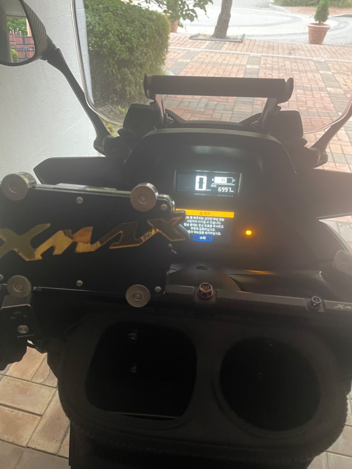 야마하 XMAX 300 ABS main