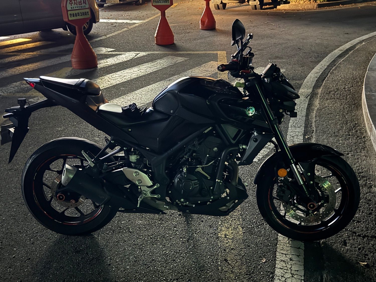 야마하 MT 03 thumb 2