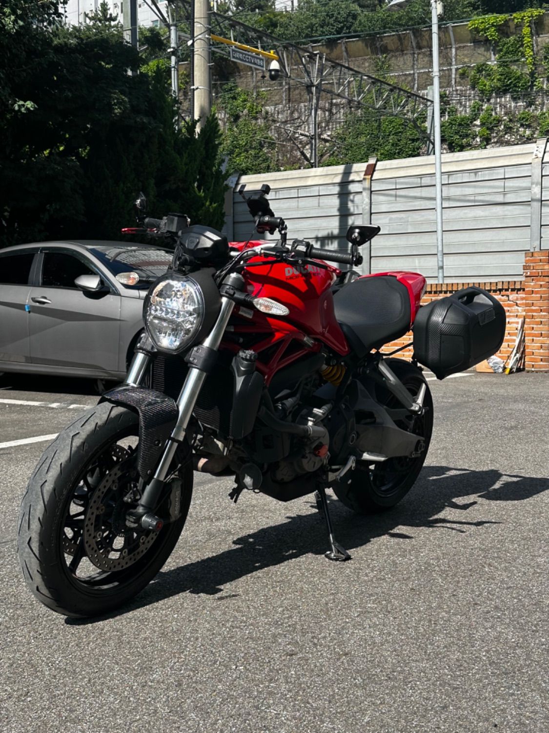 두카티 몬스터 821 thumb 2