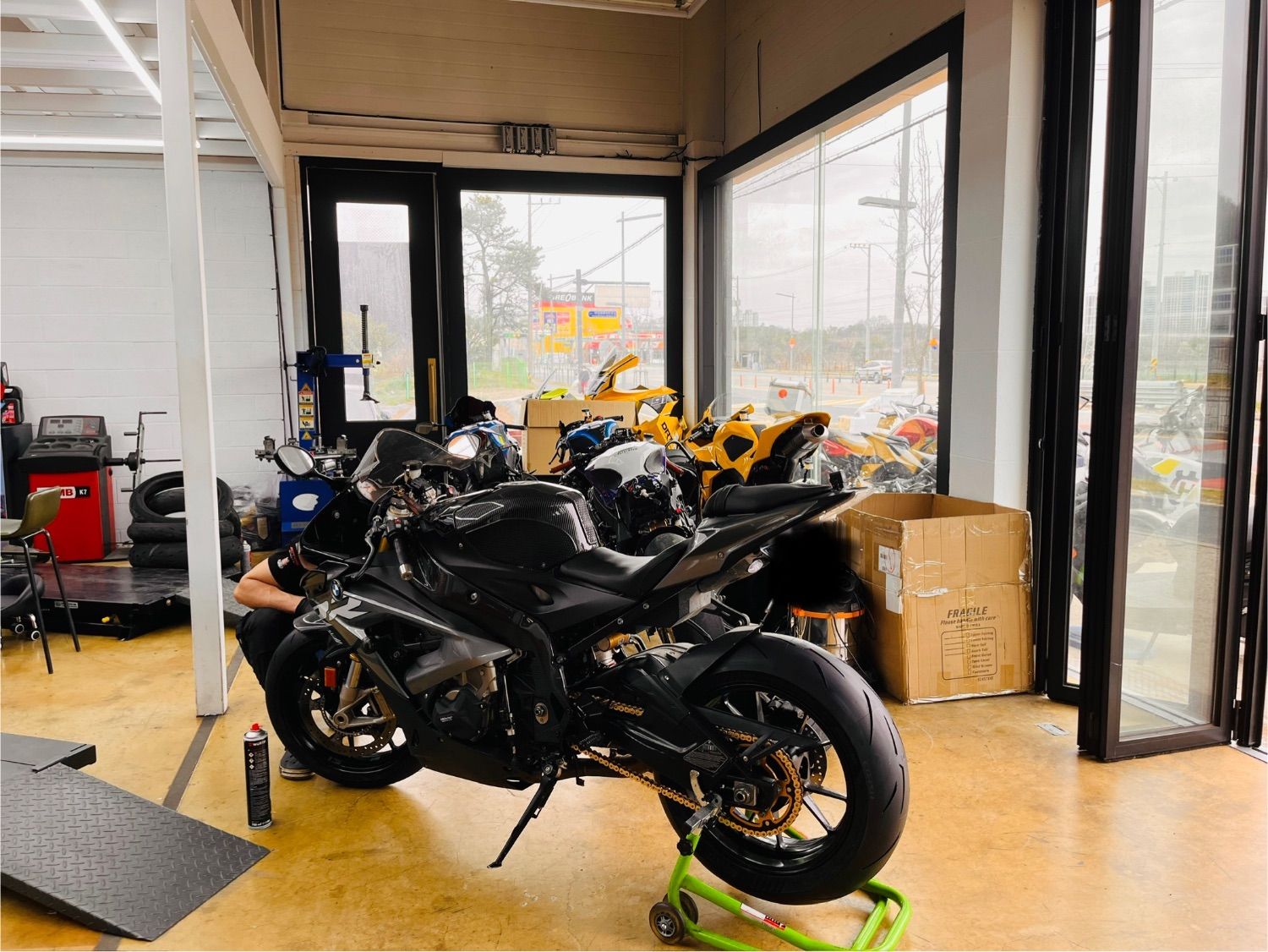 BMW S 1000 RR 2017 블랙 사진 3