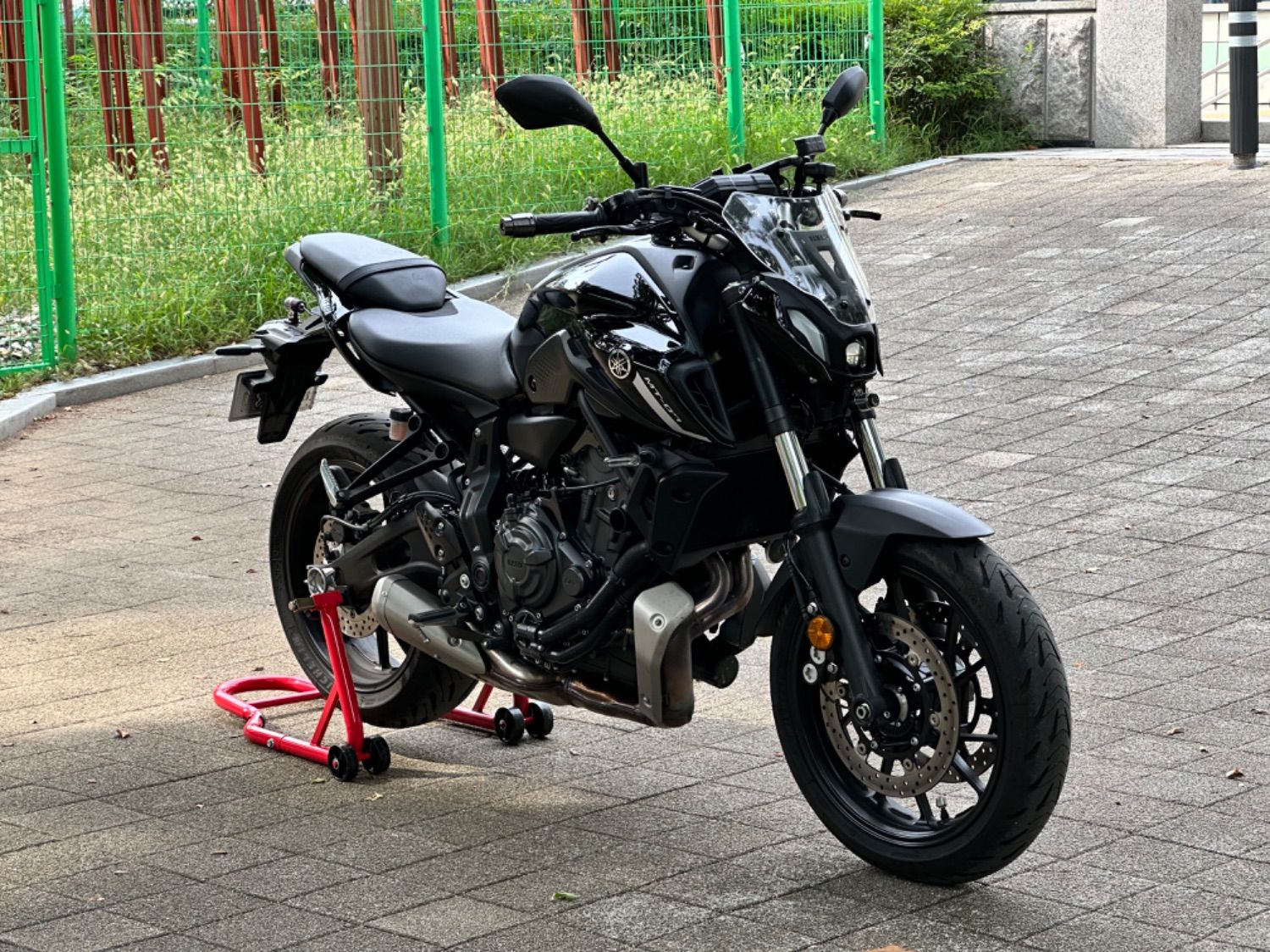 야마하 MT 07 more